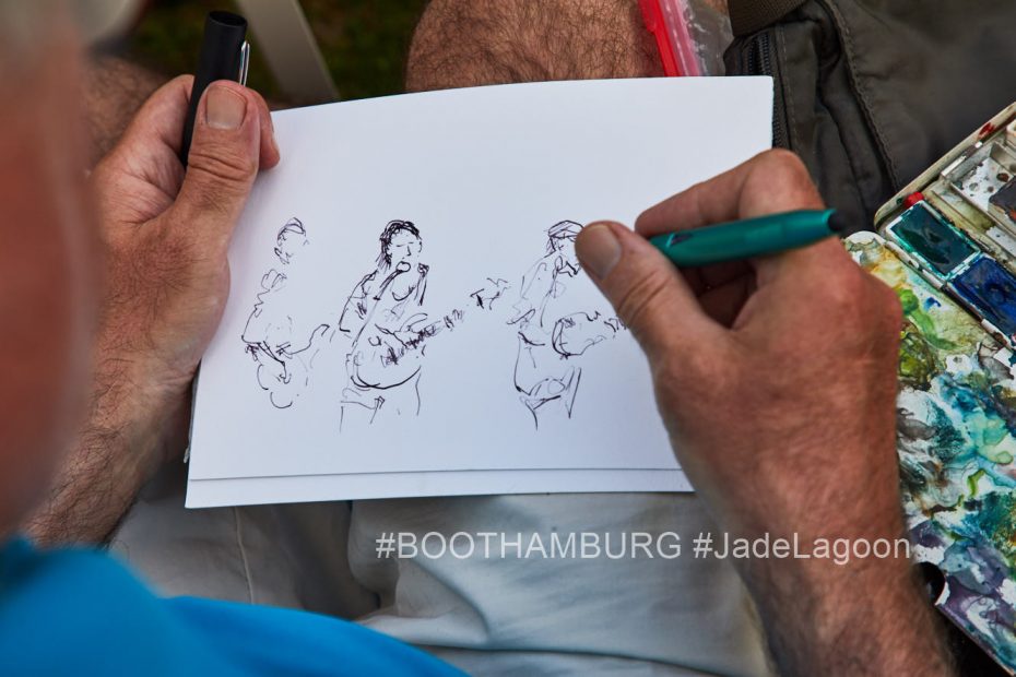 Hamburg, DEU, 29.08.2024: Der gemeinnuetzige BOOT e.V. Hamburg ist aus einer Nachbarschaftinitiative im Hamburger Stadtteil Osterbrook entstanden und pachtet seit Februar 2023 ein Wassergrundstueck von der Stadt am Osterbrookplatz 18a. Der Verein foerdert Wassersport, Kultur und den Naturschutz. Die Konzertreihe BootsWagen-und-Osterbrooklyn wird vom Hamburger Musikstadtfonds gefoerdert; Folkpop-Konzert der Hamburger Band Jade Lagoon um Maya Steinmann und Sergio Pernillo |Hamburg, GER, 29.08.2024: The non-profit BOOT e.V. Hamburg emerged from a neighborhood initiative in the Hamburg district of Osterbrook and has been leasing a waterfront property from the city at Osterbrookplatz 18a since February 2023. The association promotes water sports, culture and nature conservation. | [copyright: Stefan Malzkorn, Steinbeker Strasse 14, 20537 H a m b u r g, Tel.: +49-40-345402; www.malzkornfoto.de malzkorn@malzkornfoto.de , Kontoverbindung bitte beim Fotografen erfragen - Banking Link: please get in touch with us for our banking details. www.freelens.com/clearing, Steuer-Nr: 42/152/01106 Finanzamt Hamburg am Tierpark, KSK-Nr. 39040963M007. Verwendung nur gegen Namensnennung, Honorar und Beleg - Presseveroeffentlichungen in DEU zzgl. 7% Mwst auf grundlage der MFM; bei Verwendung des Fotos ausserhalb journalistischer Zwecke bitte Ruecksprache mit dem Fotografen halten. Soweit nicht ausdruecklich vermerkt werden keine Modellfreigabe-, Eigentums-, Kunst- oder Markenrechte eingeraeumt. Die Nutzungen erfolgt ausschliesslich auf Grundlage meiner unter www.malzkornfoto.de/webseite_neu/agbs/agb_dt.pdf einsehbaren Allgemeinen Geschaftsbedingungen (AGB) publication only with royalty payment, credit line, and print sample. Unless especially stated: no model release, property release or other third party rigths available. No distribution without our written permission.] [#0,26,121#]