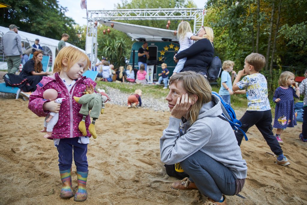 Olli Ehmsen beim BOOT 2025, Regina mit Tochter